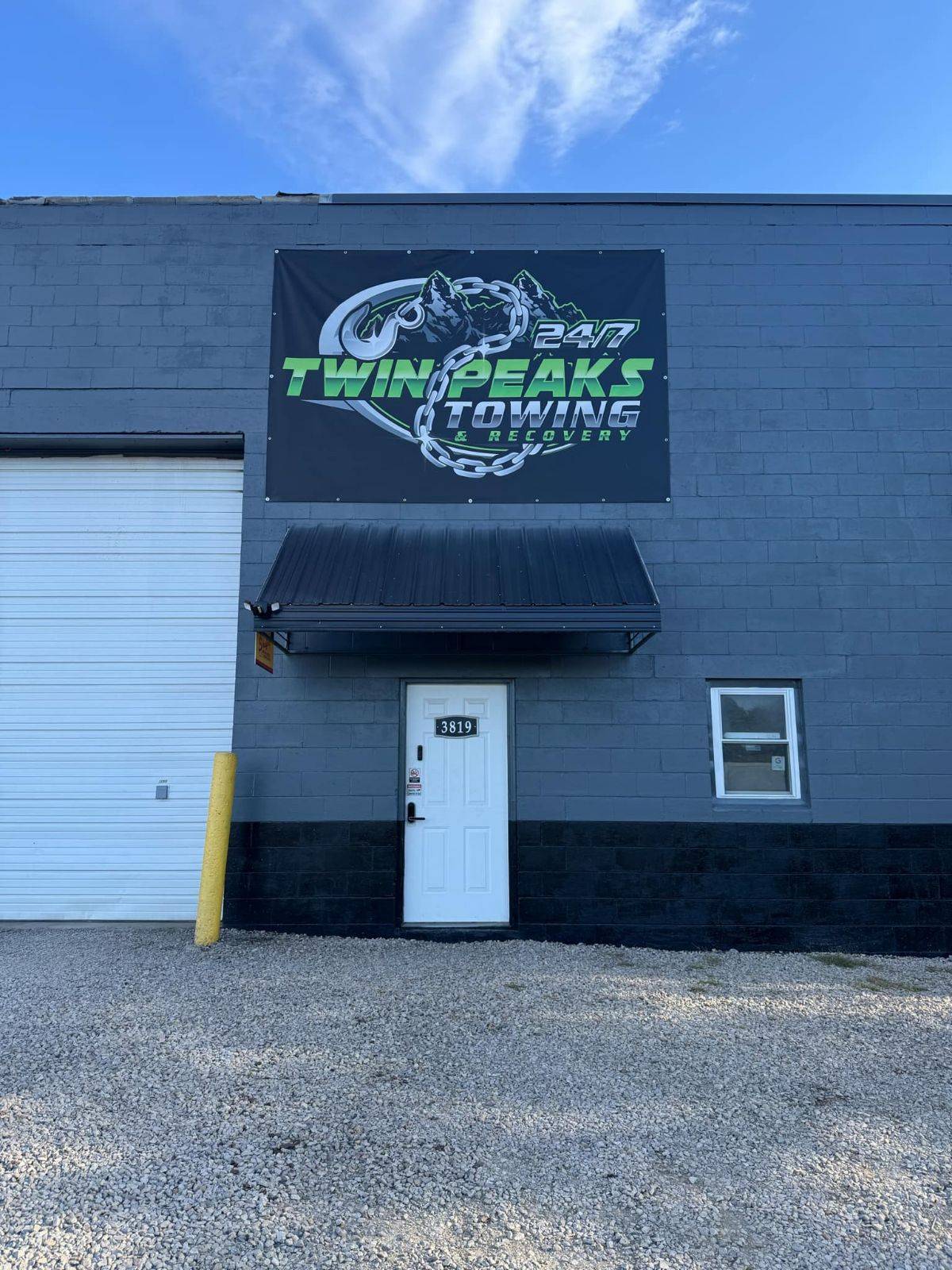 Twin Peaks Store Front